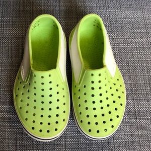 Native Miles size 10 green